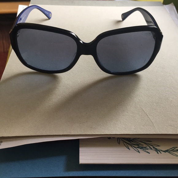 Coach women’s sunglasses - Picture 2 of 5